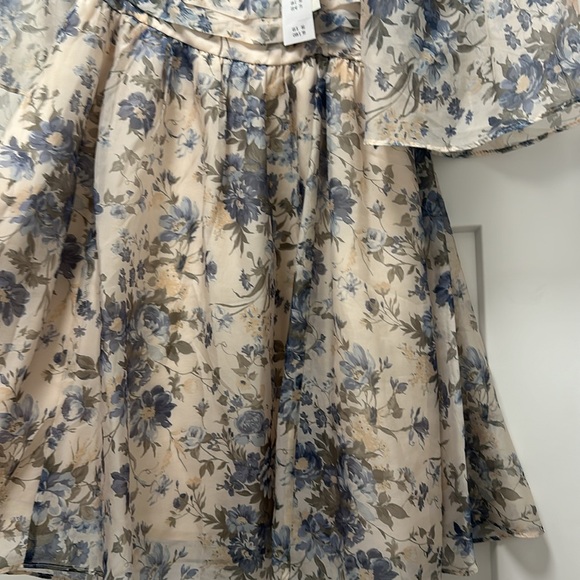 NWT Abercrombie Satin Emerson Dress - Picture 4 of 4